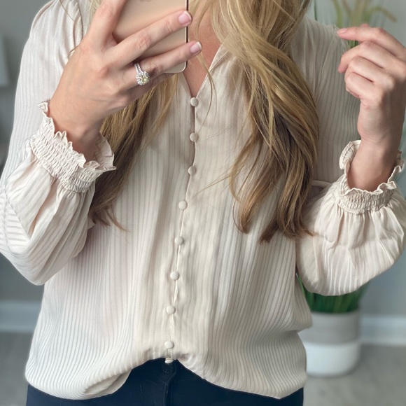 Ivory Top - Picture 4 of 4